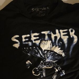 Black Graphic Tee - Short Sleeve